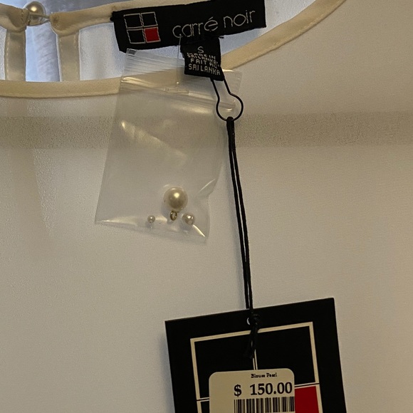 SOLD Carrè noir S white sheer blouse - Picture 6 of 6